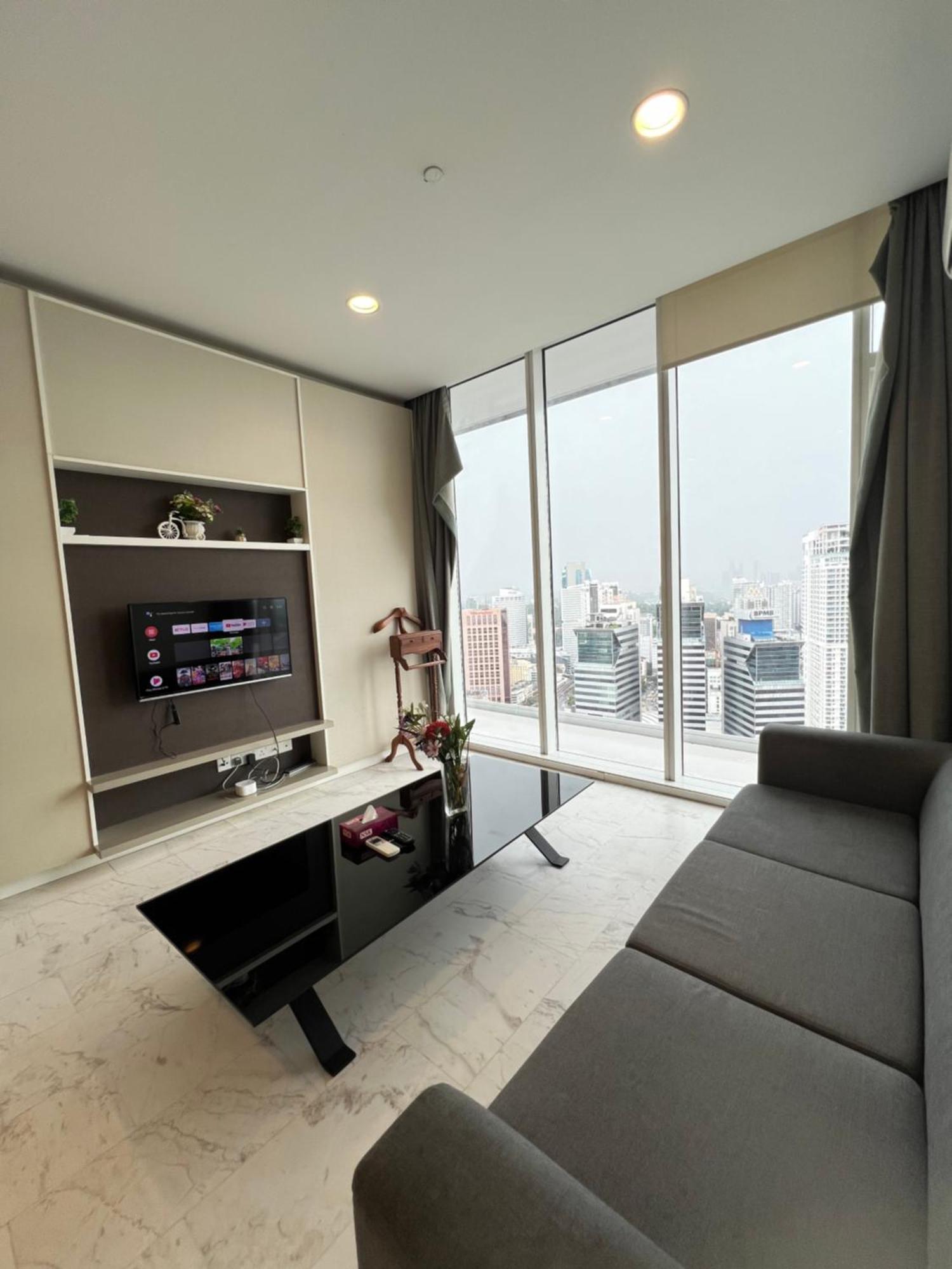 Platinum Klcc By 3*